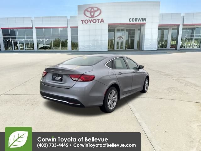 Used 2016 Chrysler 200 Limited image 3