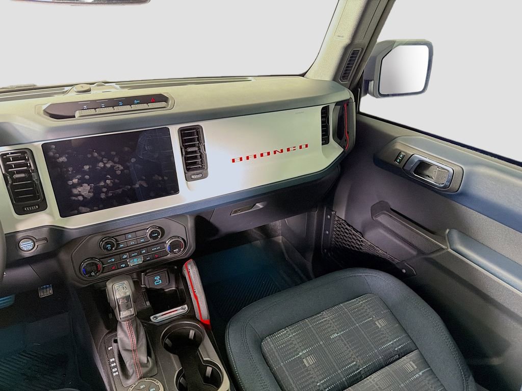 Used 2025 Ford Bronco Heritage Edition image 25