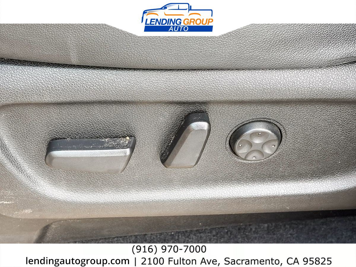 Used 2015 Kia Sedona EX w/ EX Premium Plus Package FWD image 21