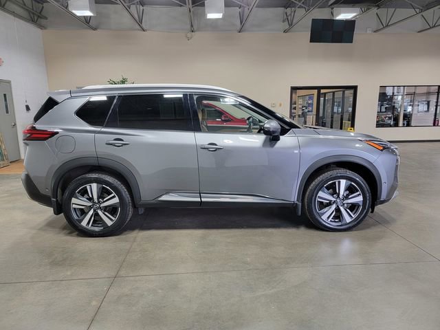 Used 2023 Nissan Rogue Platinum w/ Platinum Premium Package image 5