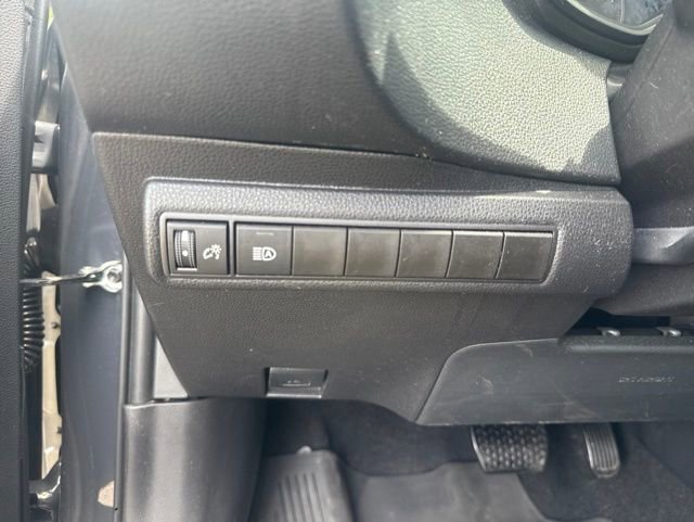 Used 2025 Toyota Corolla LE FWD image 23