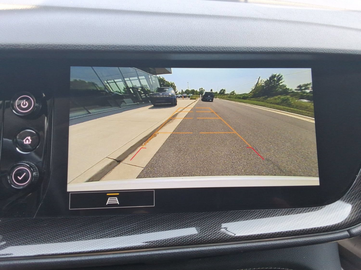 Used 2023 Buick Envision Essence w/ Sport Touring Package FWD image 16