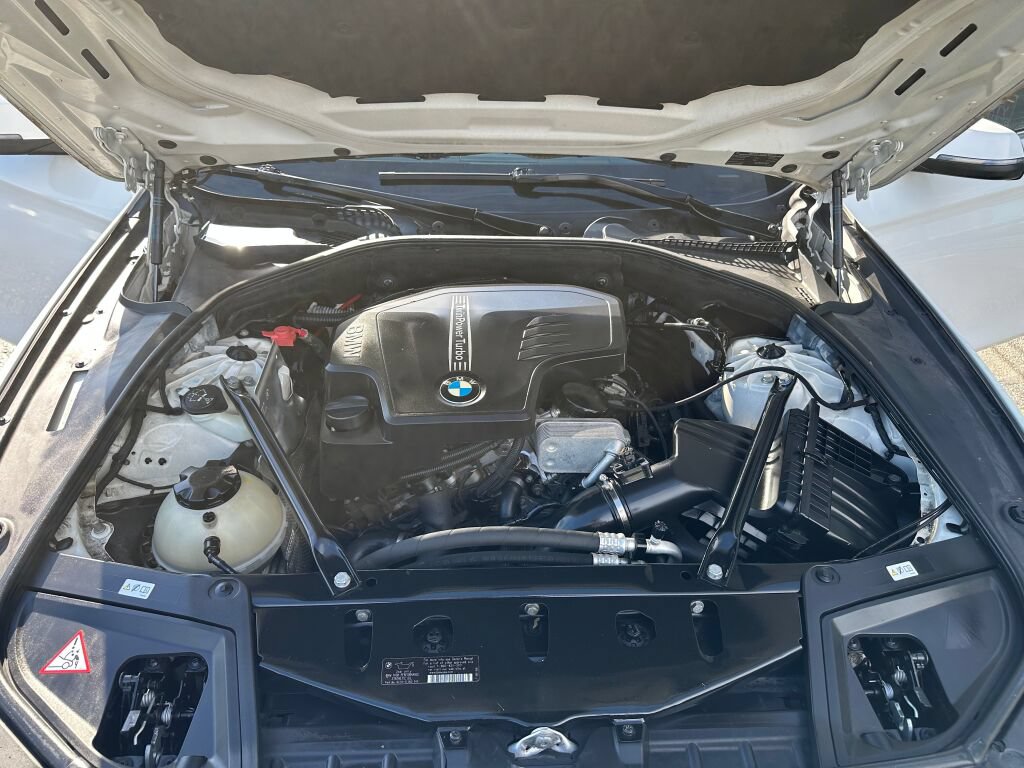 Used 2014 BMW 528i xDrive Sedan AWD/4WD image 17