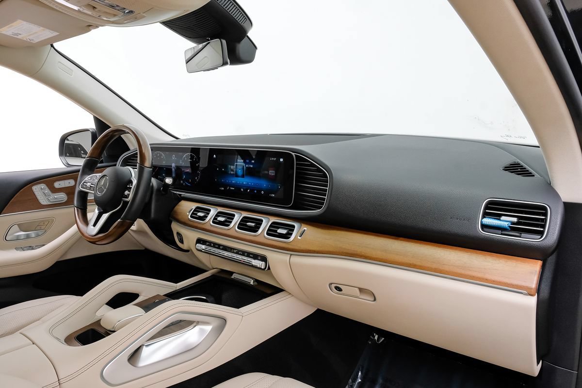 Used 2021 Mercedes-Benz GLE 350 w/ AMG Line Exterior image 11