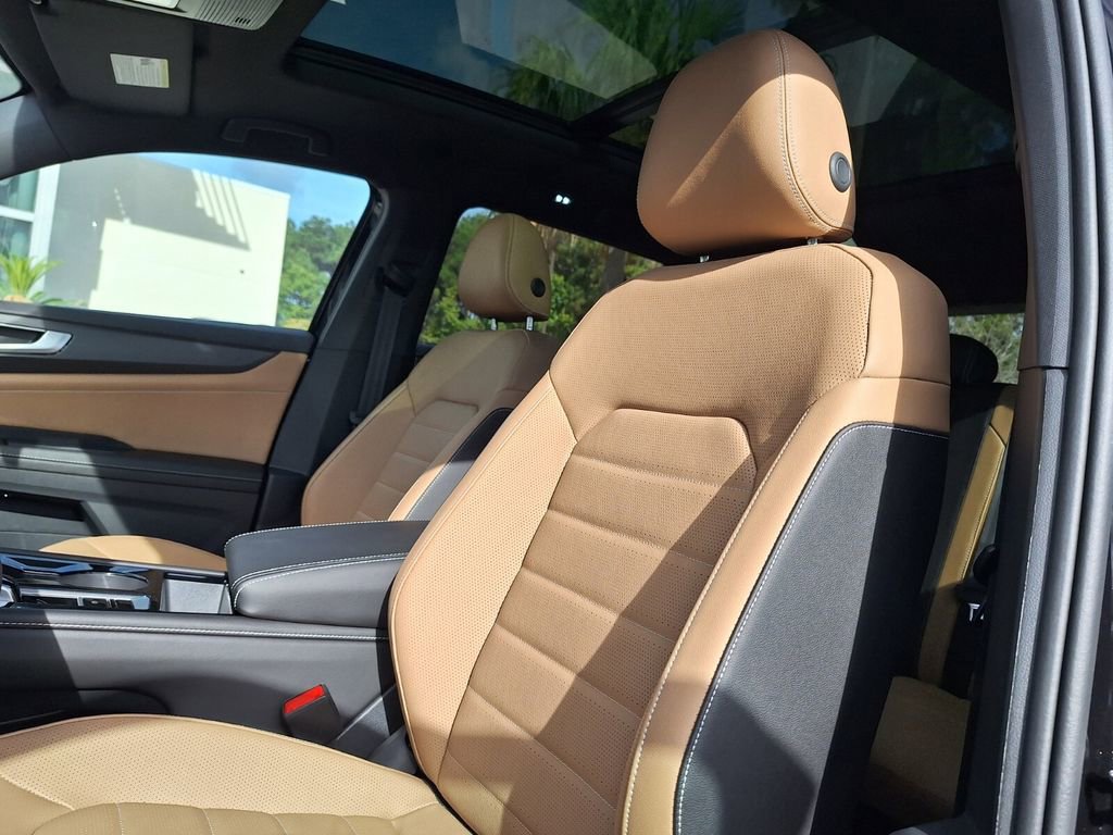 New 2026 Volkswagen Atlas Cross Sport SEL R-Line image 11