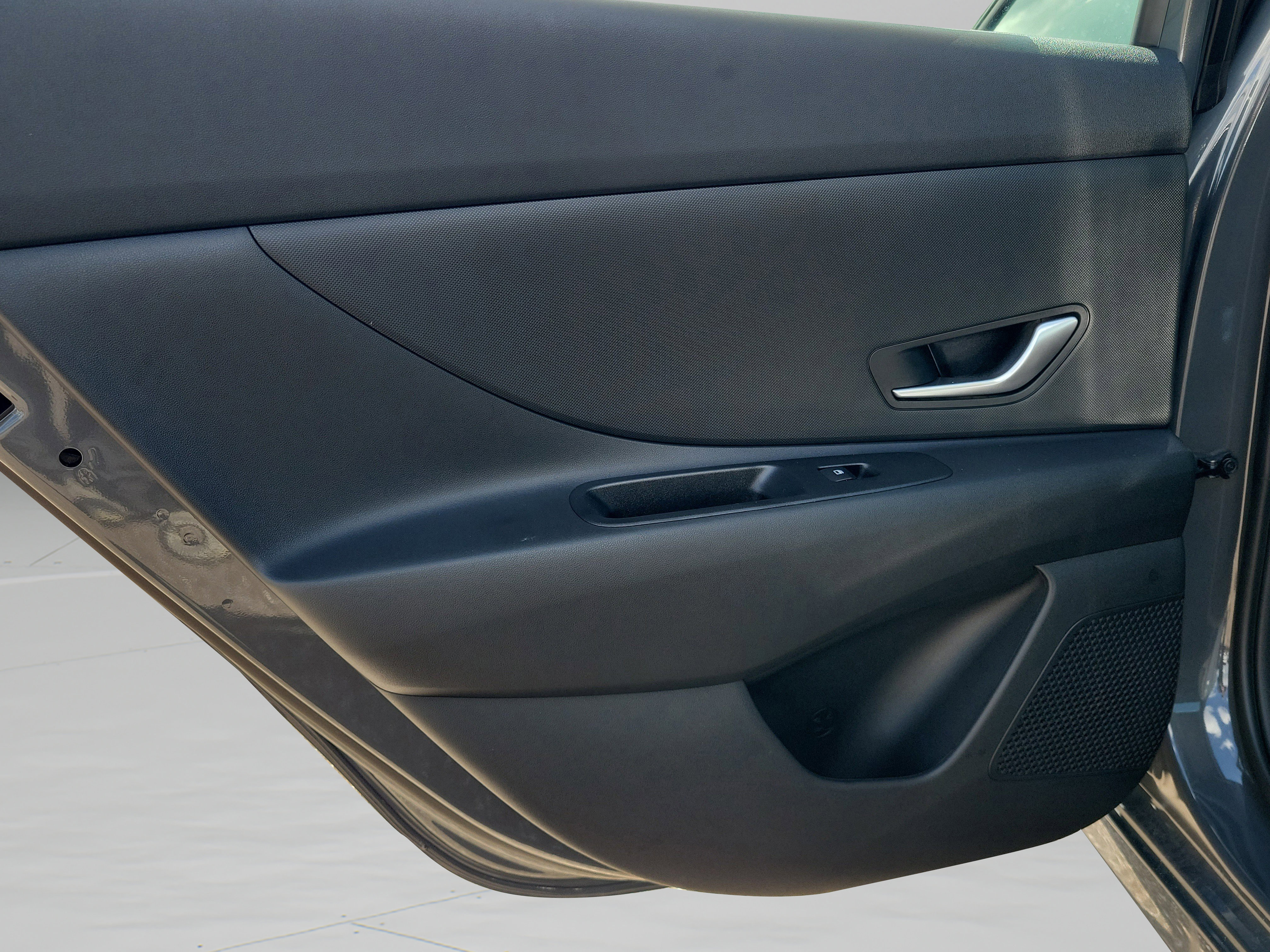 New 2025 Hyundai Elantra Blue image 27