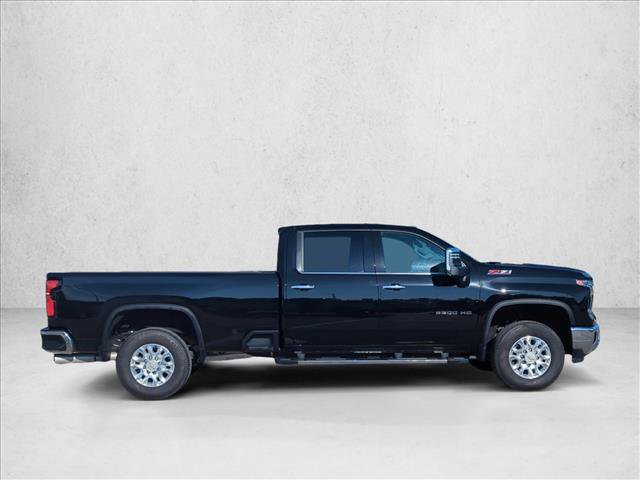 Used 2025 Chevrolet Silverado 3500 LTZ w/ LTZ Premium Package AWD/4WD image 4