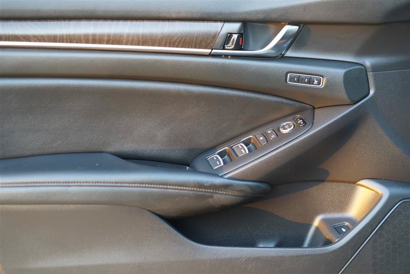Used 2019 Honda Accord Touring image 41