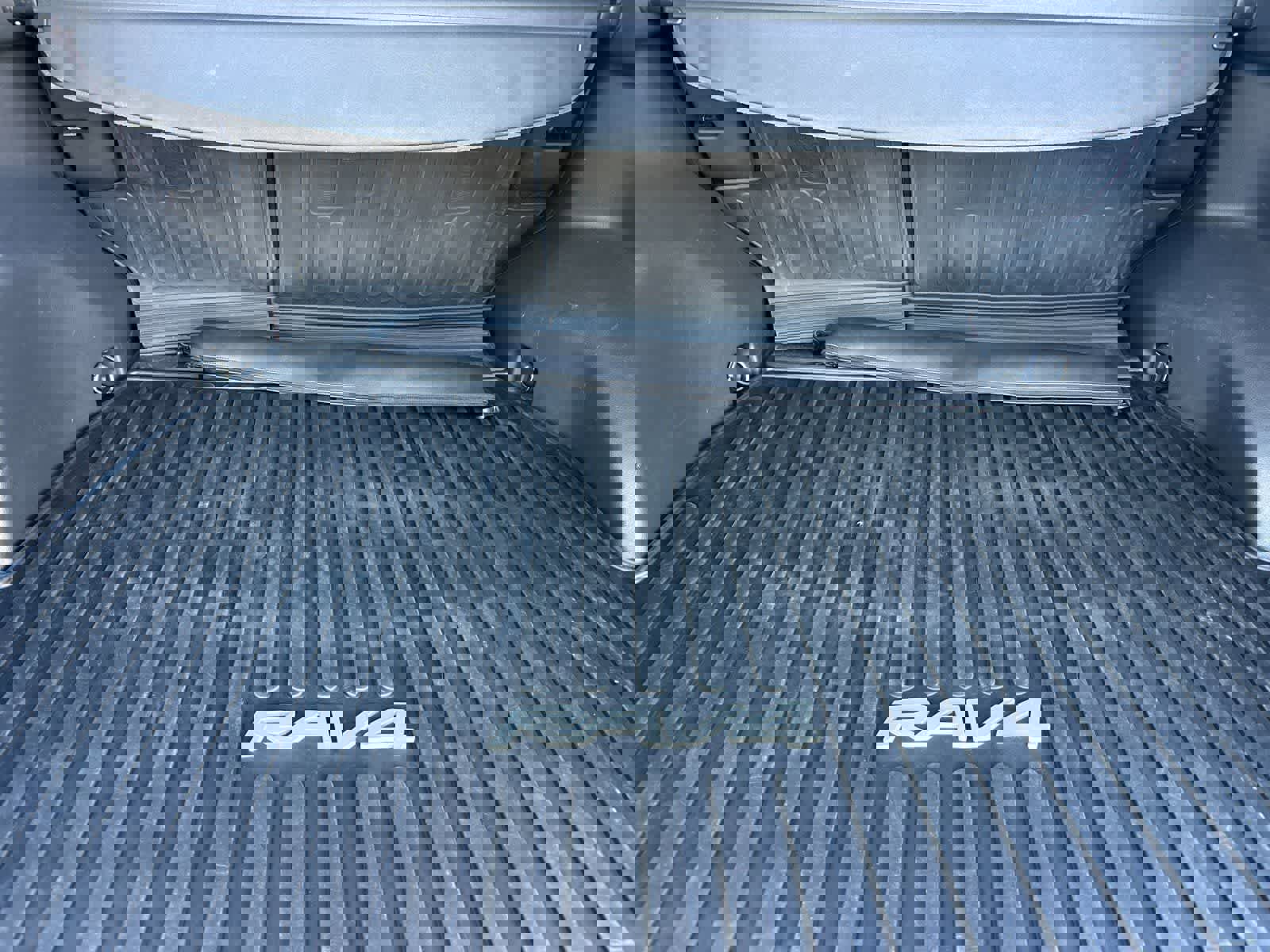 Used 2024 Toyota RAV4 XLE w/ Convenience Package image 15