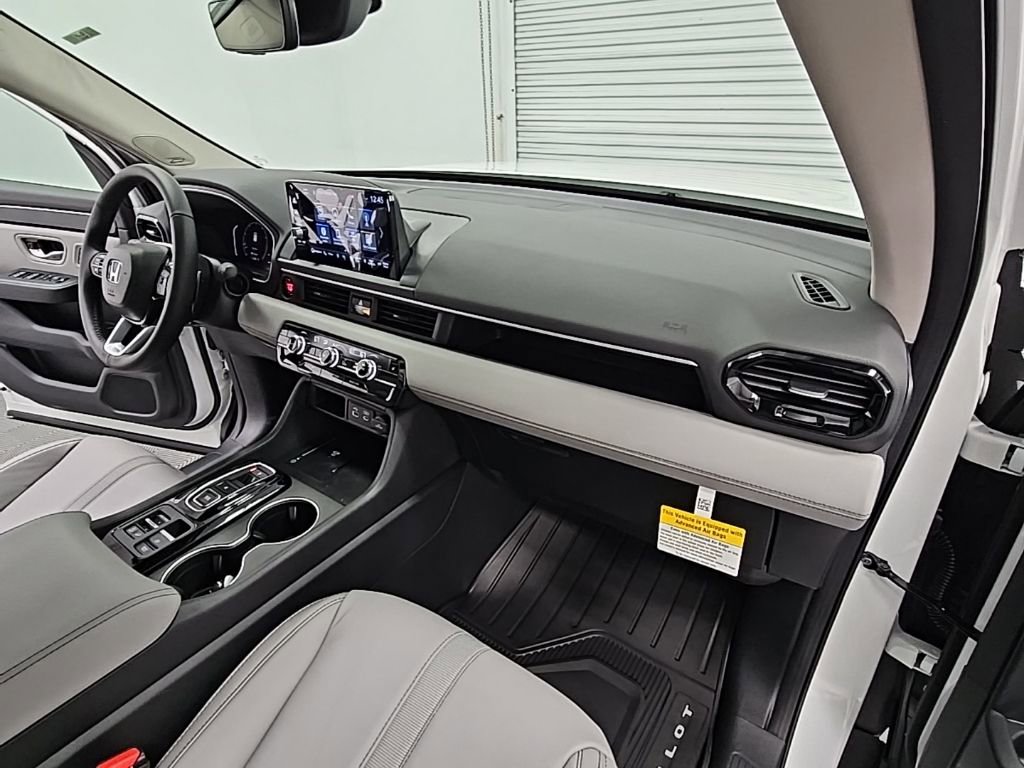 New 2025 Honda Pilot Touring image 42