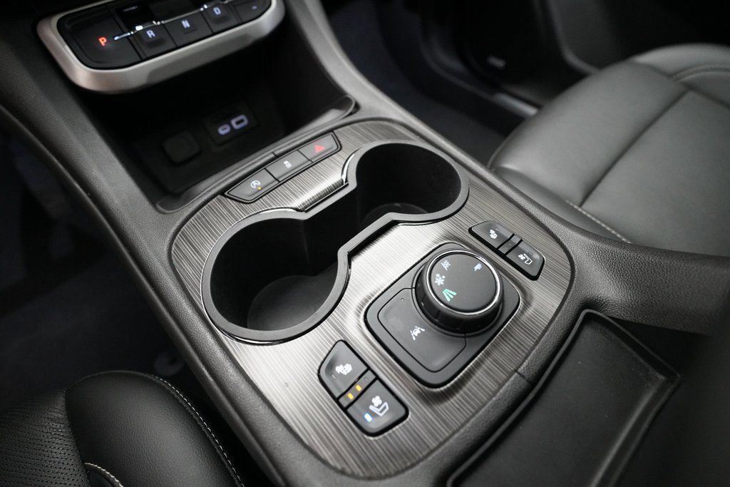 Certified 2023 GMC Acadia SLT w/ Elevation Edition image 18