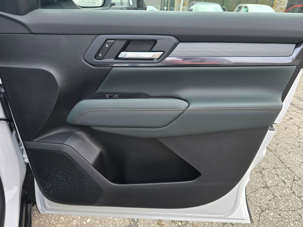 New 2026 GMC Terrain AT4 w/ Convenience Package III image 39