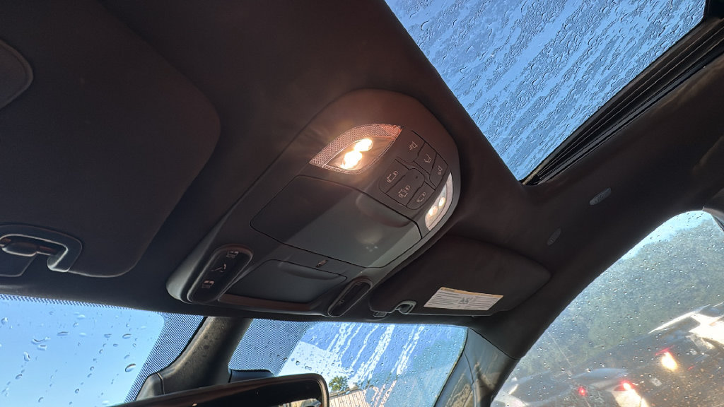 Used 2024 Chrysler Pacifica Pinnacle FWD image 28