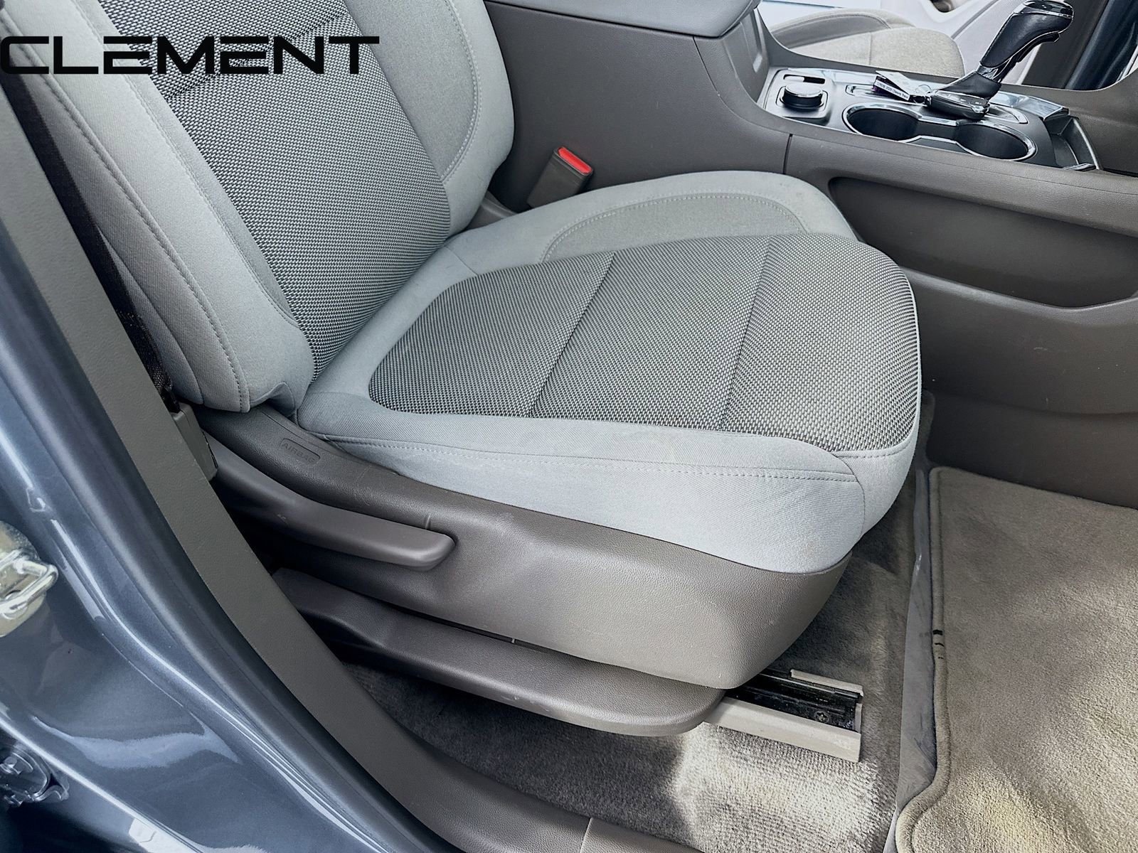 Used 2020 Chevrolet Traverse LT image 34