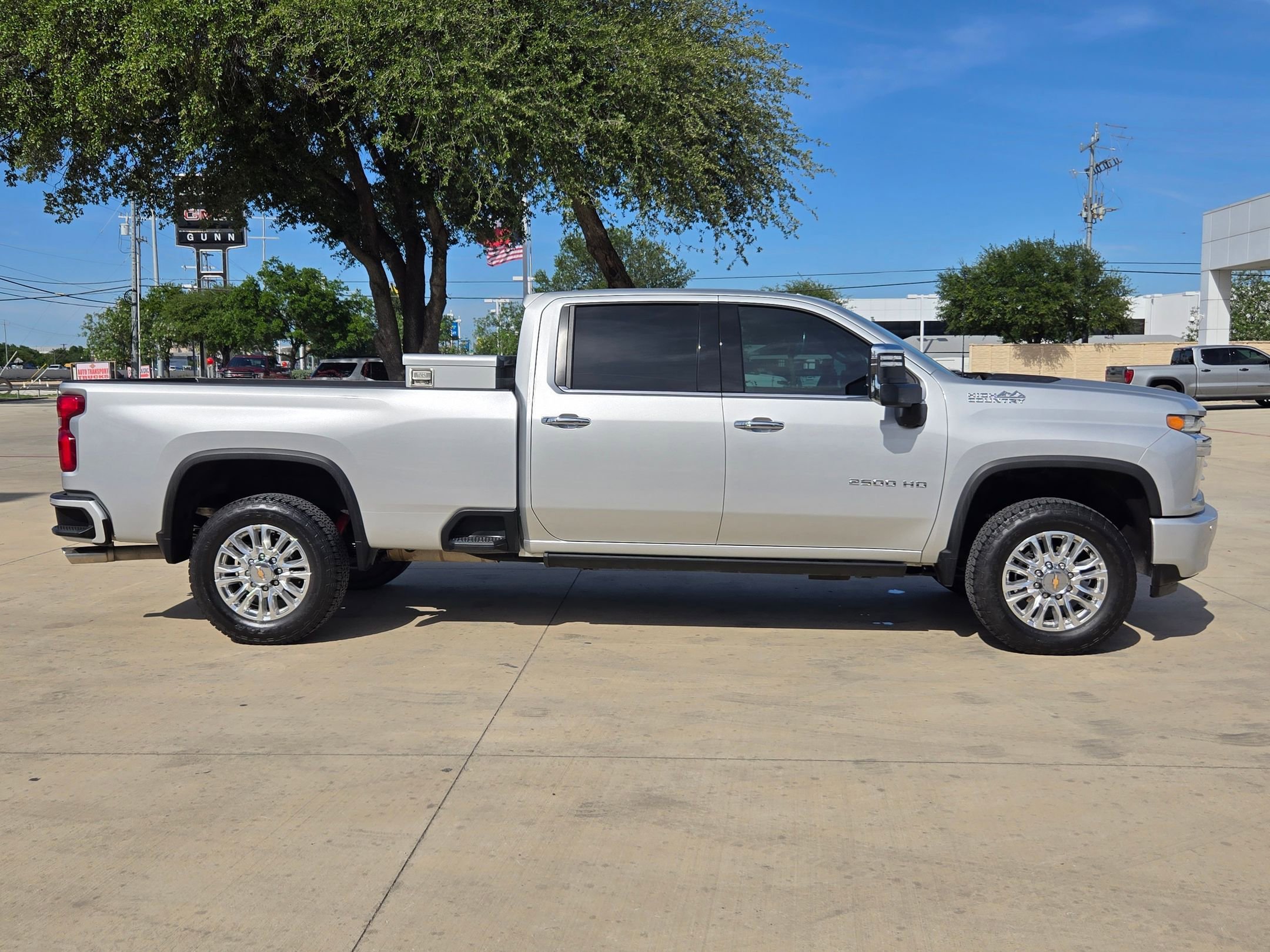 Certified 2022 Chevrolet Silverado 2500 High Country w/ Z71 Off-Road Package AWD/4WD image 8