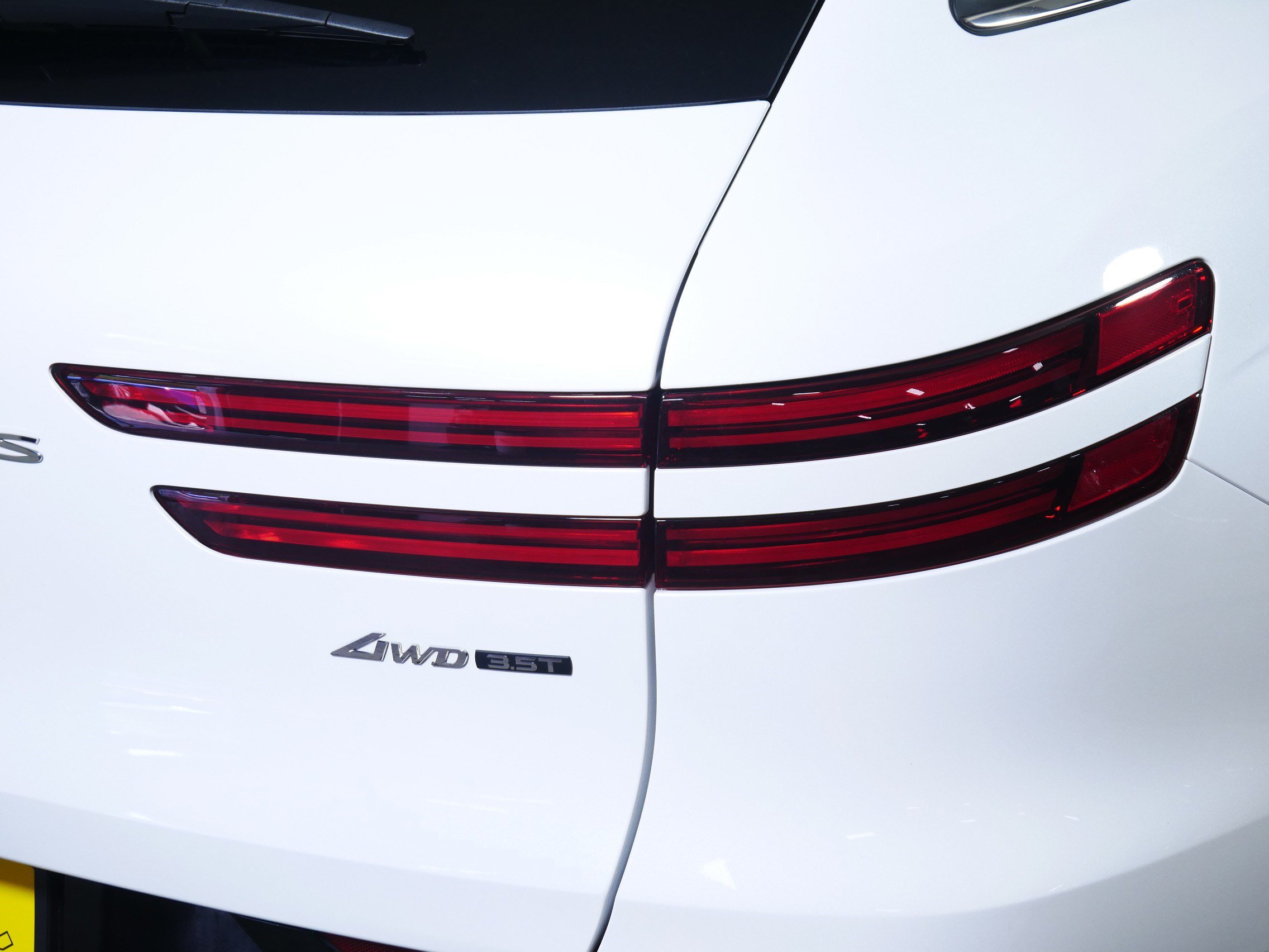 Certified 2026 Genesis GV70 3.5T Sport Prestige AWD/4WD image 17