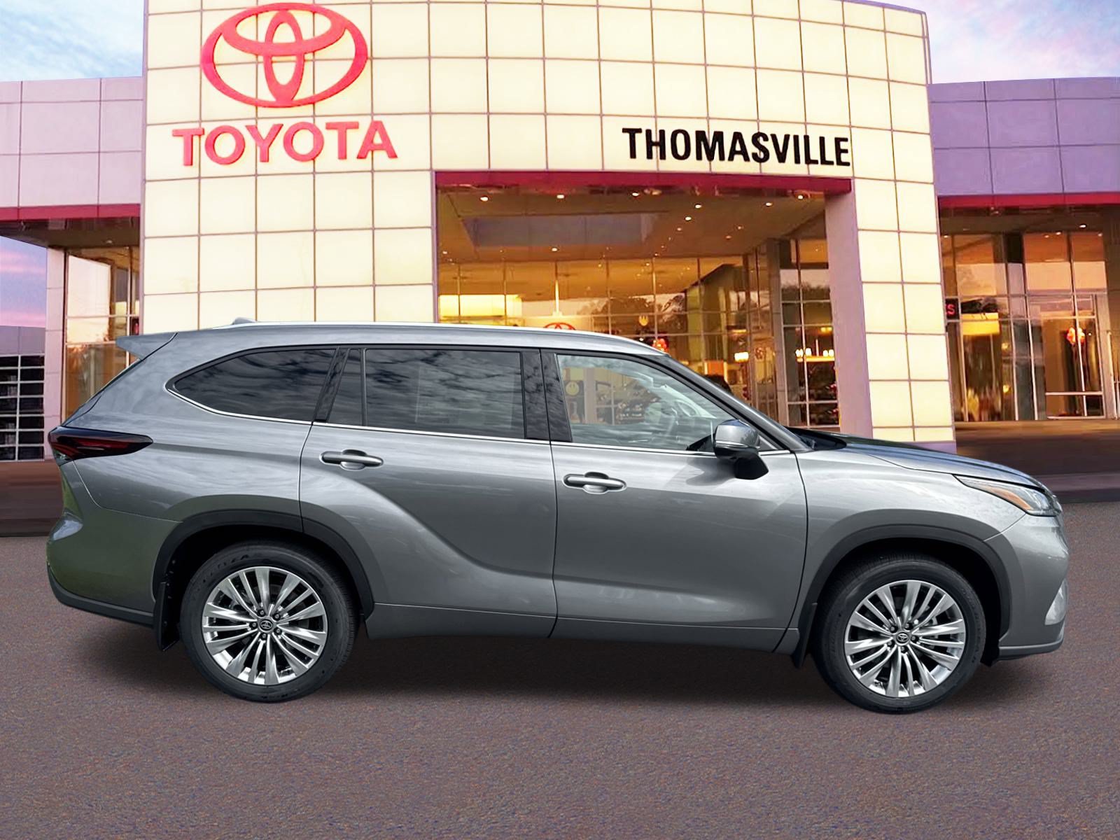 New 2025 Toyota Highlander Platinum AWD/4WD image 4