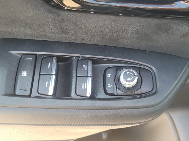 Used 2025 Subaru Forester Touring AWD/4WD image 14
