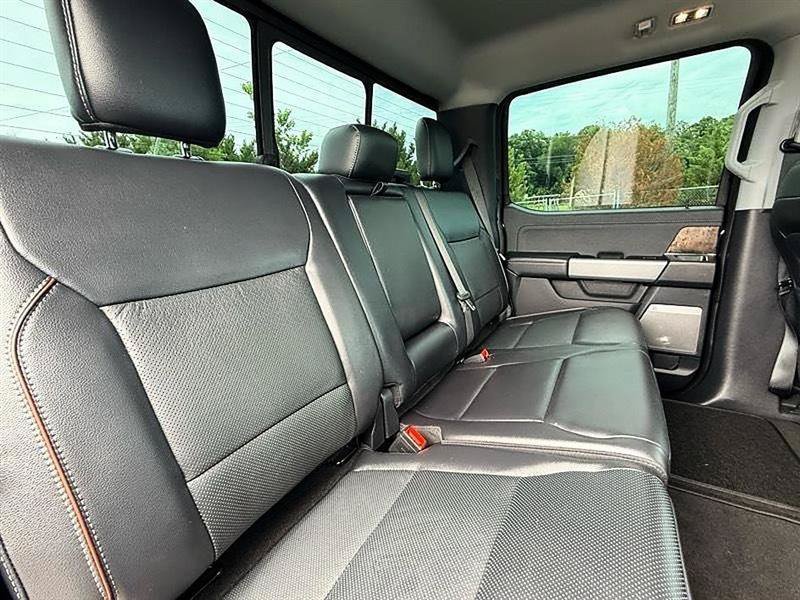 Used 2024 Ford F250 Lariat w/ Sport Appearance Package AWD/4WD image 33