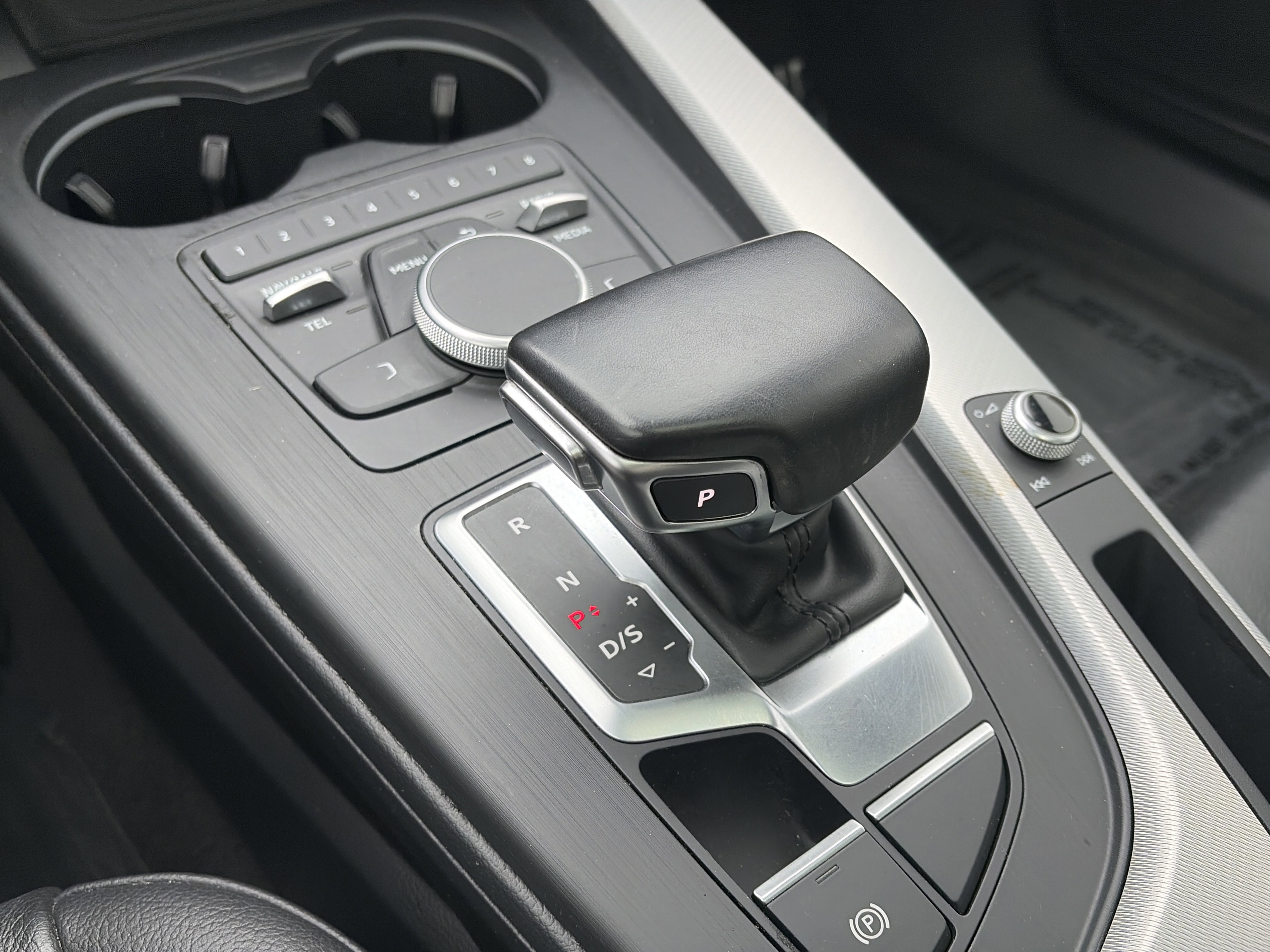 Used 2017 Audi A4 2.0T Premium FWD image 25