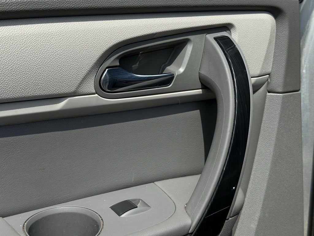 Used 2015 Chevrolet Traverse LTZ FWD image 30