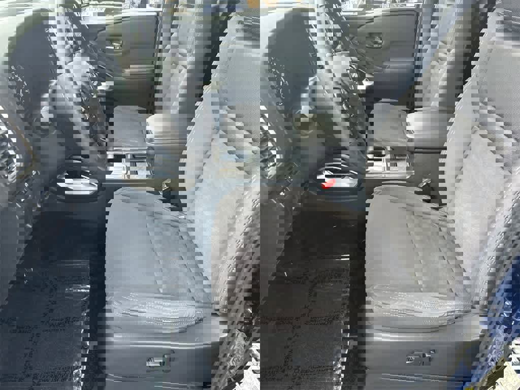 Used 2022 Nissan Frontier SV w/ Technology Package image 10