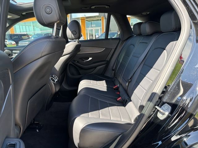 Used 2021 Mercedes-Benz GLC 300 w/ Premium Package image 27