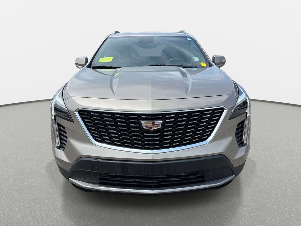 Used 2022 Cadillac XT4 Premium Luxury w/ Enhanced Visibility Package FWD image 9