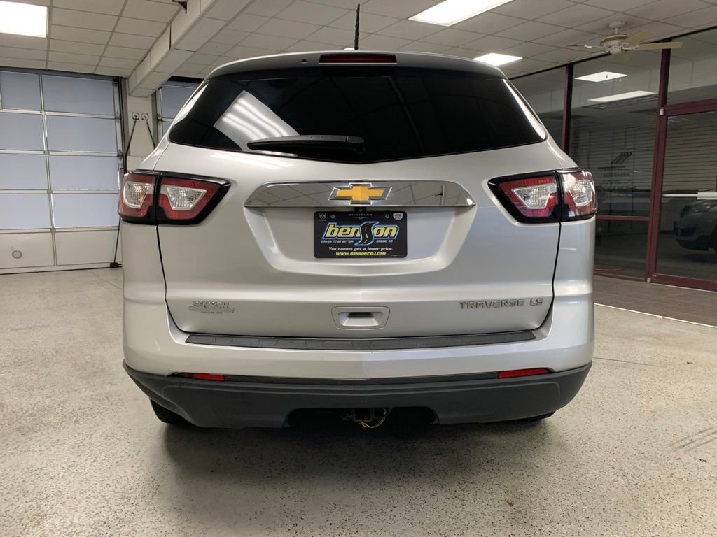 Used 2016 Chevrolet Traverse LS FWD image 6