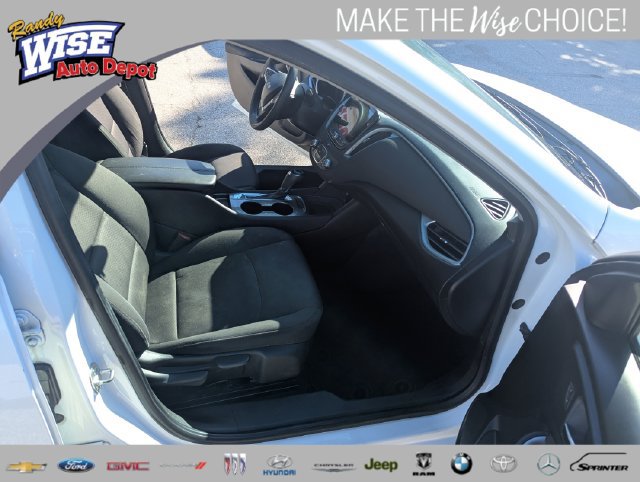 Used 2019 Chevrolet Malibu LS FWD image 21