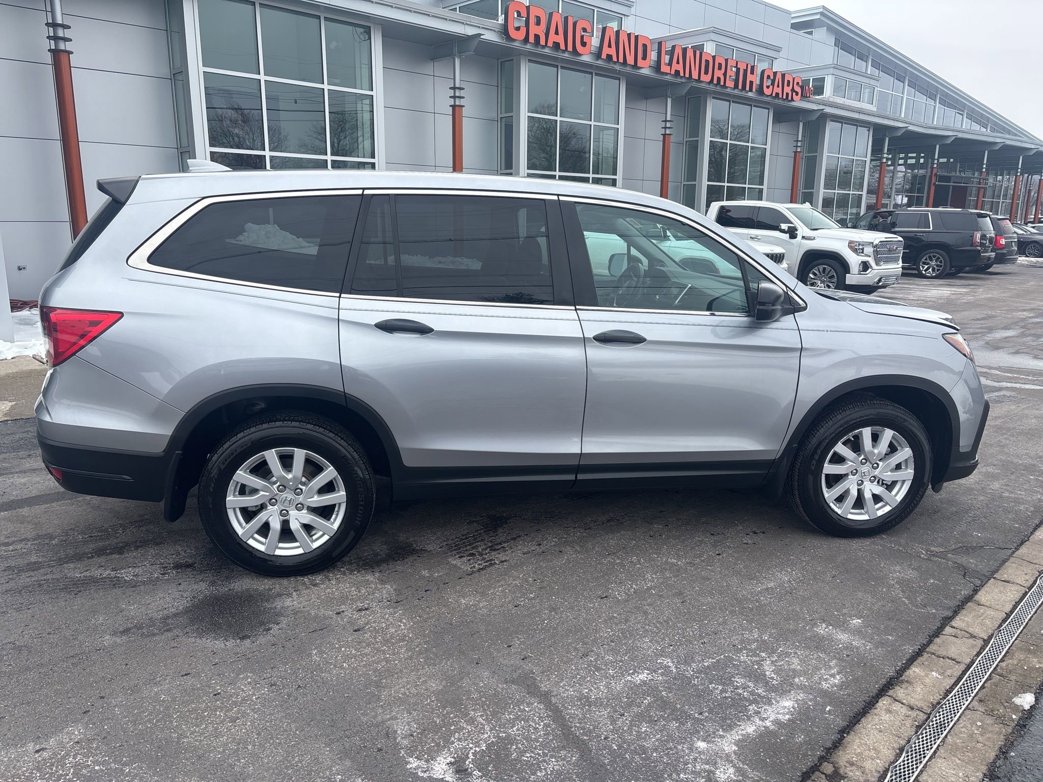 Used 2019 Honda Pilot LX image 1