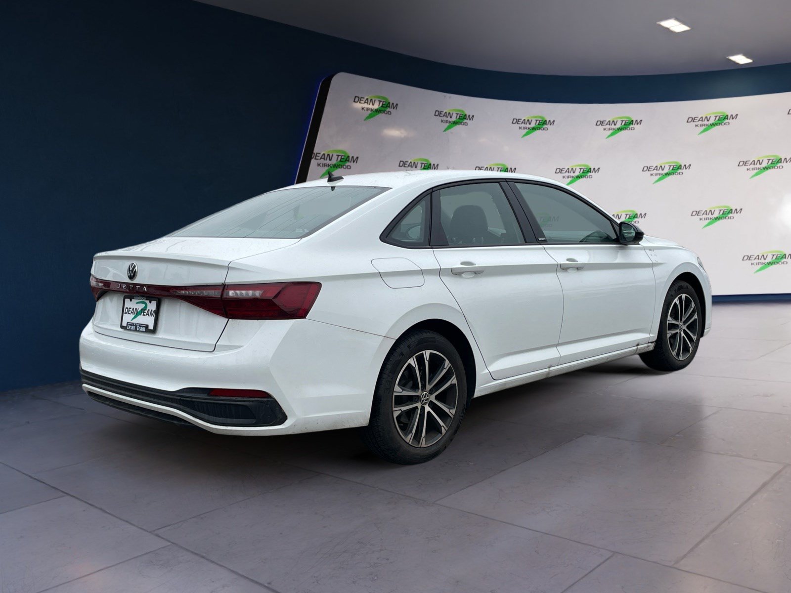 Used 2025 Volkswagen Jetta Sport FWD image 4
