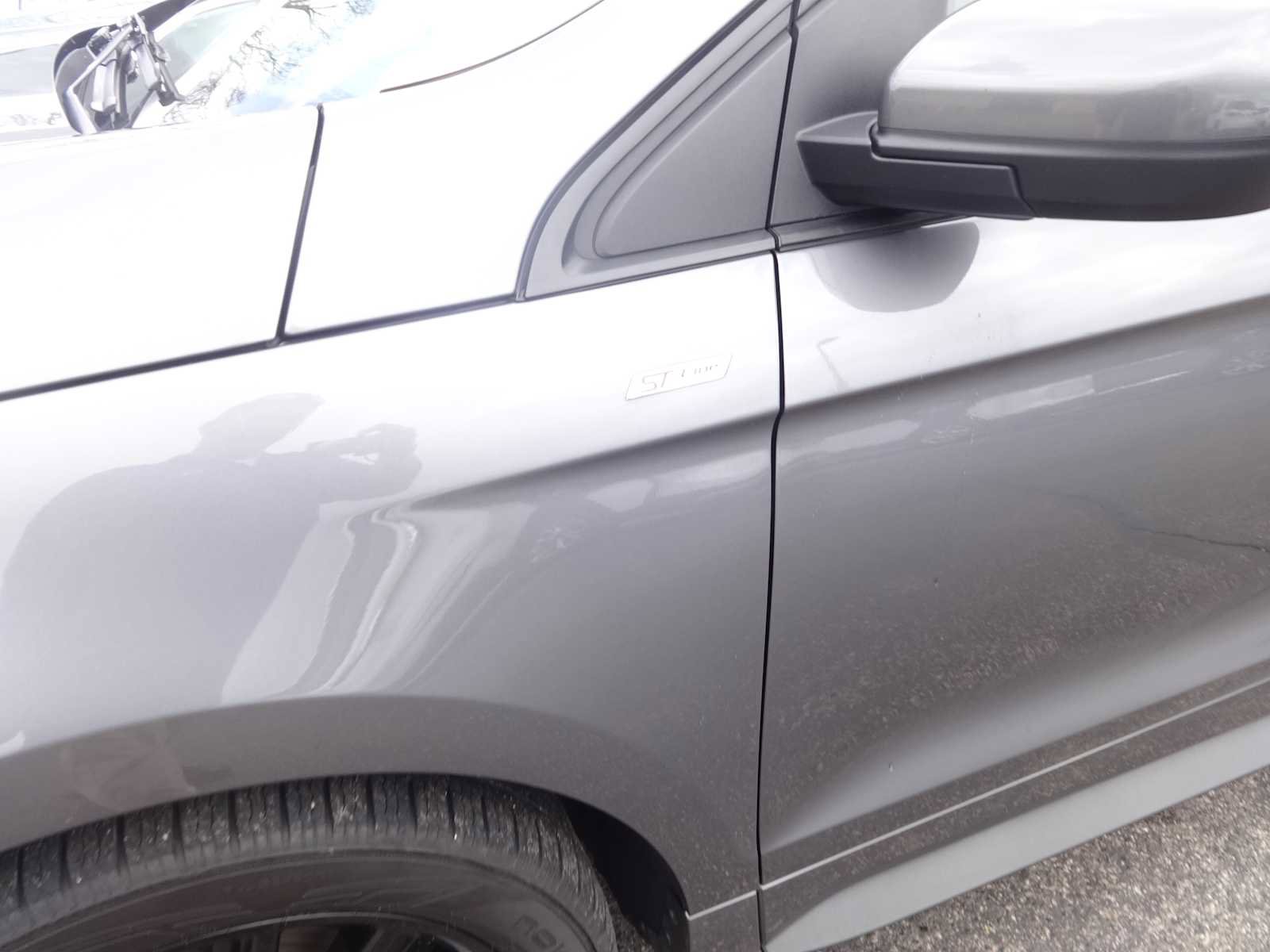 Used 2021 Ford Edge ST-Line image 5