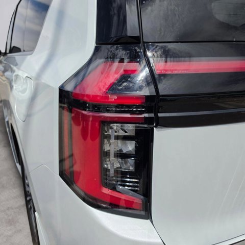 Certified 2025 Nissan Armada Platinum Reserve AWD/4WD image 12