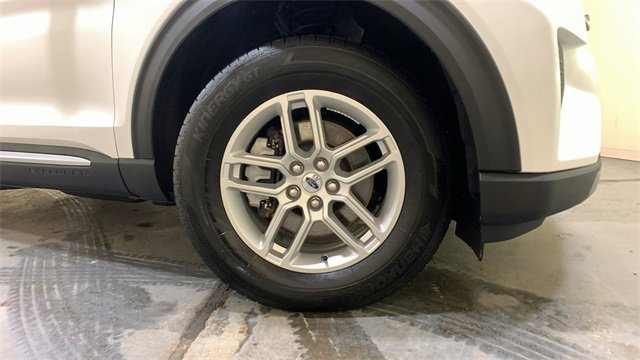 Certified 2025 Ford Explorer Active image 9