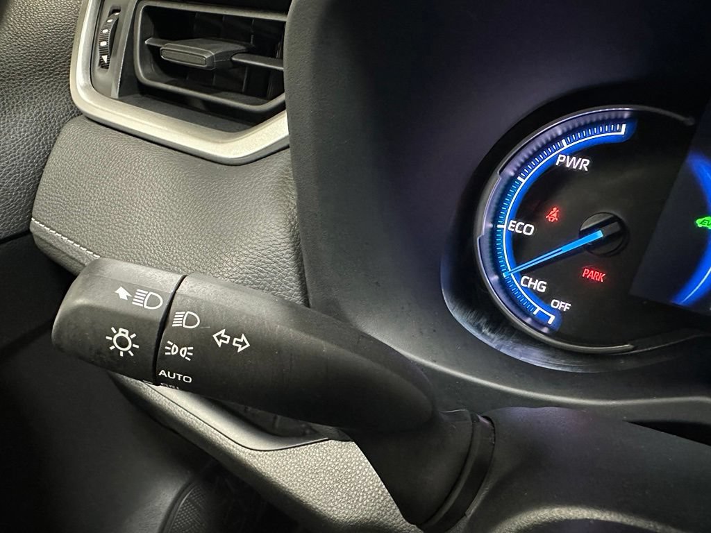 Used 2025 Toyota RAV4 XLE AWD/4WD image 21