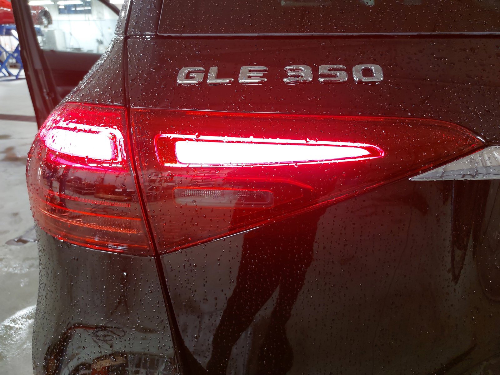 Used 2024 Mercedes-Benz GLE 350 4MATIC image 37