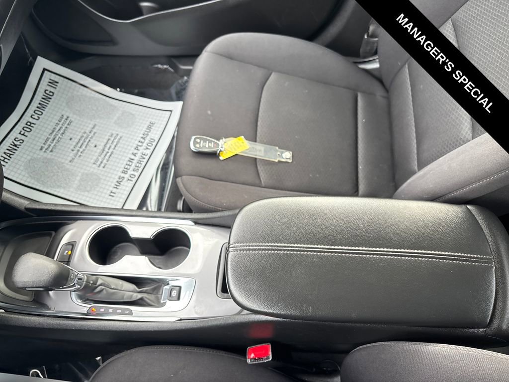 Used 2024 Chevrolet Malibu LT image 28