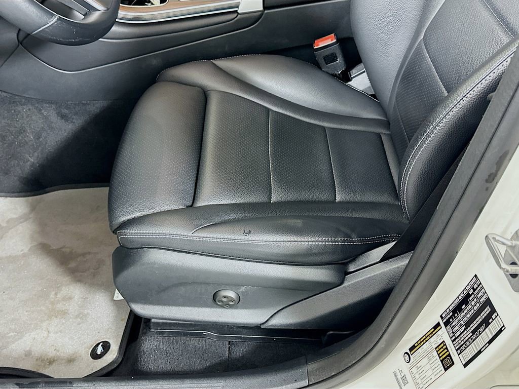 Used 2022 Mercedes-Benz GLC 300 4MATIC image 19