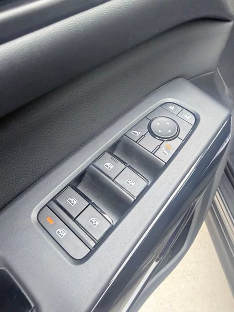 Certified 2026 Nissan Pathfinder SV FWD image 21