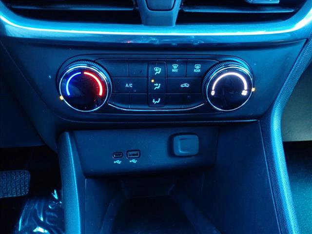 Used 2024 Buick Encore GX Preferred FWD image 17