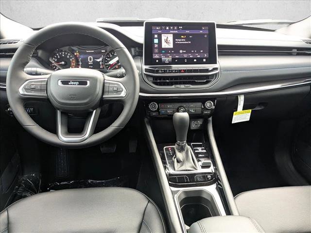 New 2026 Jeep Compass Latitude image 15