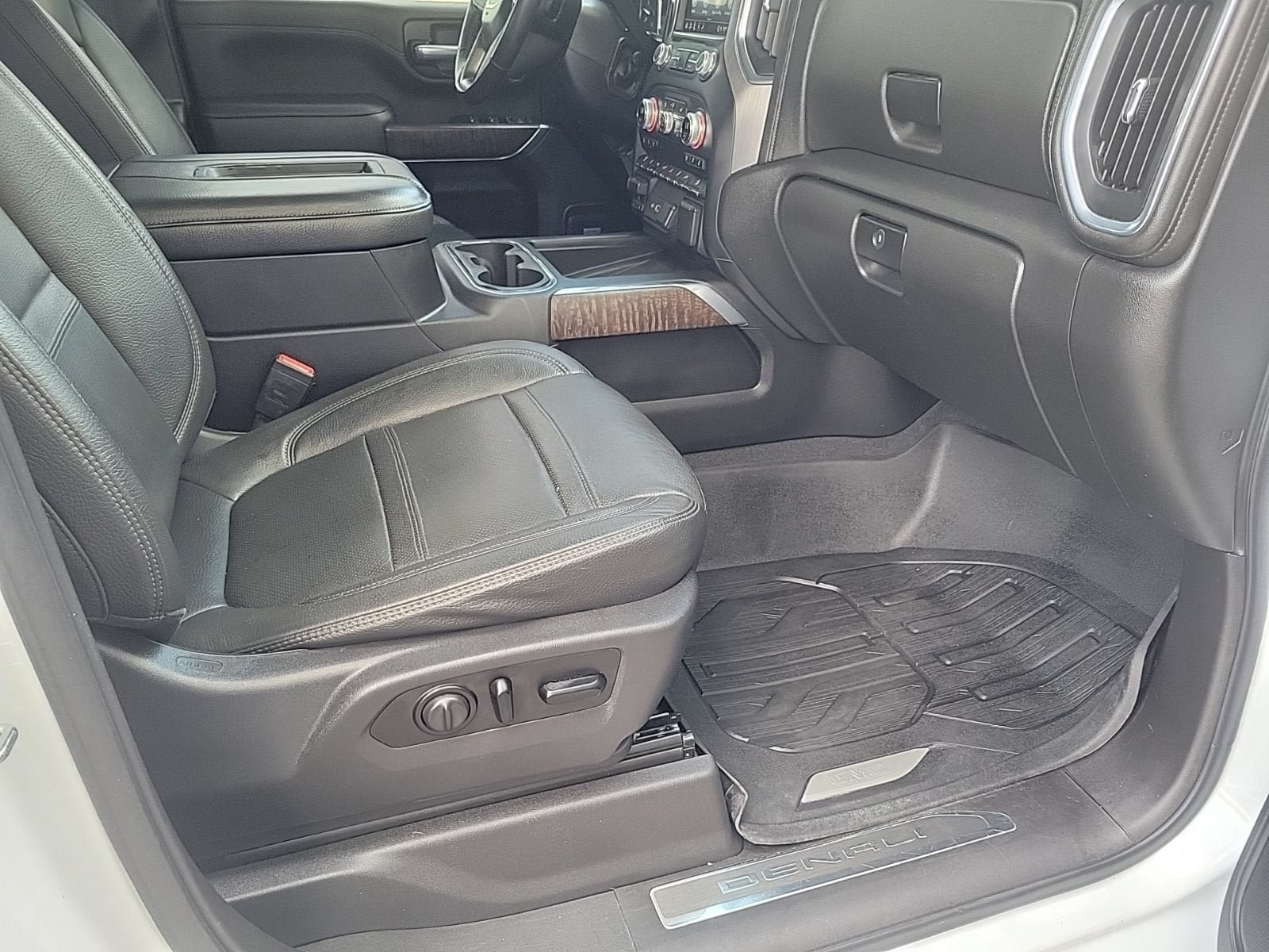 Used 2021 GMC Sierra 3500 Denali w/ Denali Ultimate Package AWD/4WD image 13