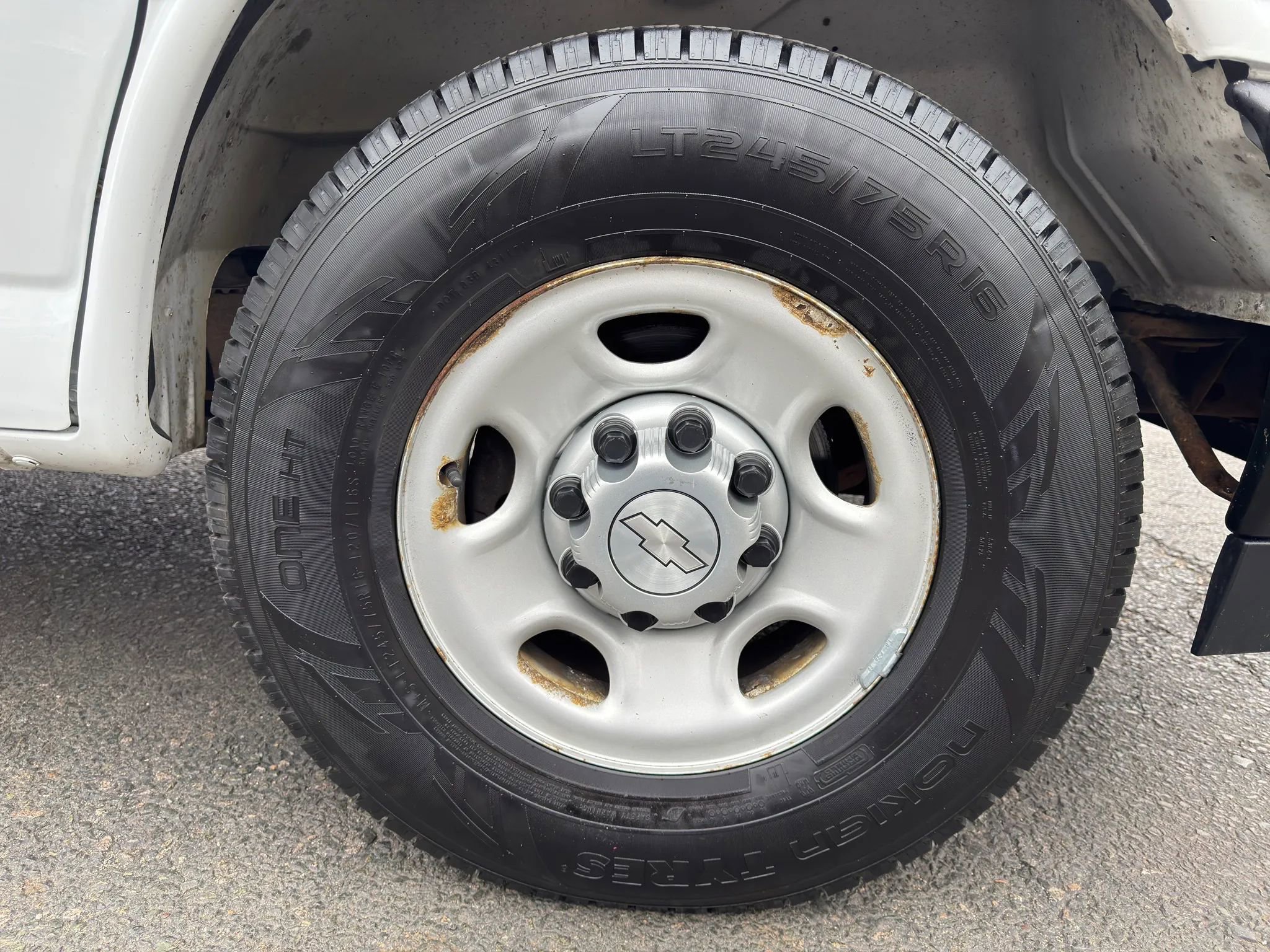 Used 2019 Chevrolet Express 2500 w/ Driver Convenience Package RWD image 9