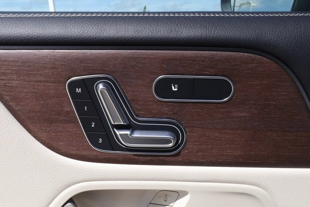 Certified 2023 Mercedes-Benz GLB 250 image 25
