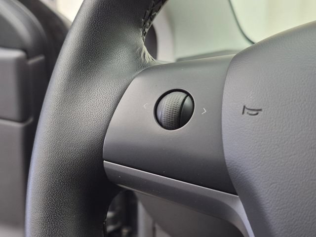 Used 2019 Tesla Model 3 Mid Range RWD image 11