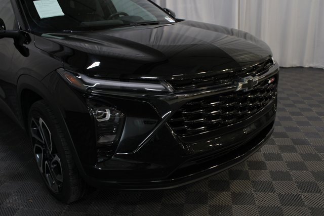 Used 2024 Chevrolet Trax RS w/ Driver Confidence Package image 29