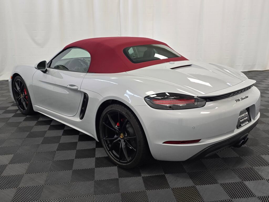 New 2025 Porsche 718 Boxster S image 3