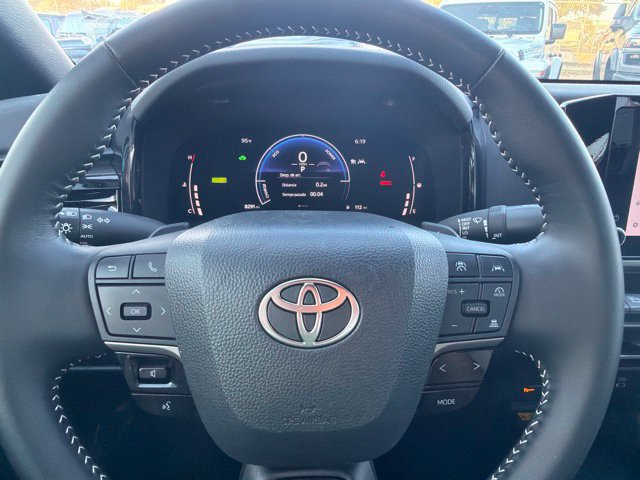 Used 2026 Toyota Camry SE w/ Convenience Package FWD image 13