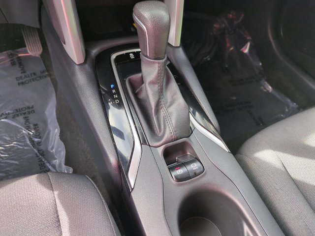 Used 2022 Toyota Corolla Cross LE AWD/4WD image 23